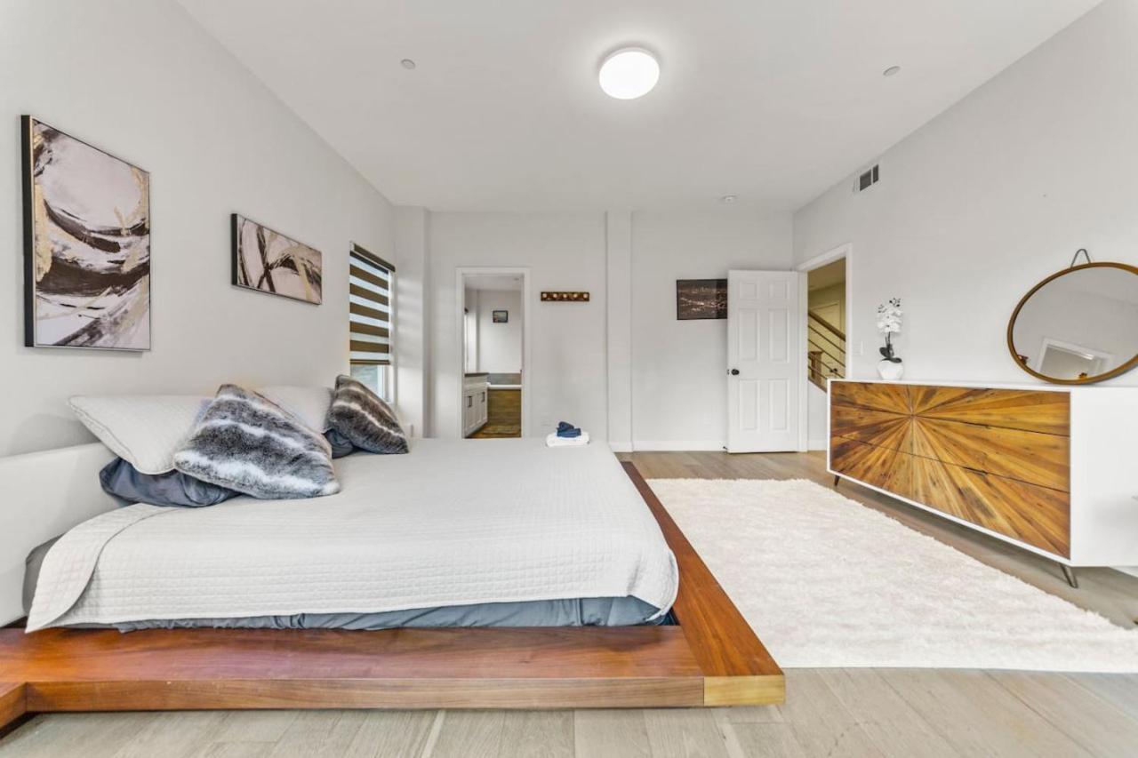 Holiday home Luxurious 4br In Prime La Location With Great View *