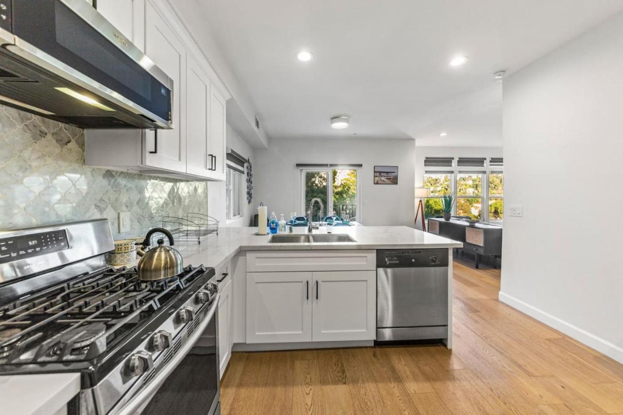 Luxurious 4br In Prime La Location With Great View Holiday home